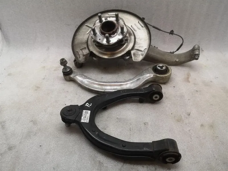 Tesla Model 3 Standard Range FLH Hub 1044311-00-E Wheel Bearing Housing Front Left
