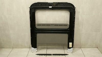 PORSCHE CAYENNE 958 92A SUNROOF 7P5877021 SLIDING SUNROOF FRAME MECHANISM