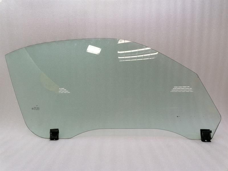 Porsche 911 996 right front door glass 99654251203 door window front re convertible