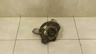 Porsche Boxster 981 right rear hub 98133165803 wheel bearing housing rear right