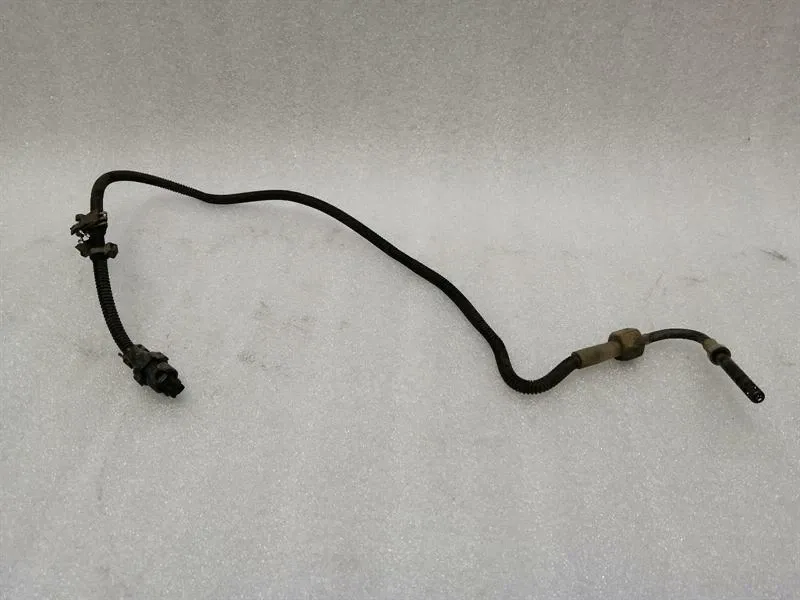 Mercedes S-Class W221 Temperature Sensor A0009058800 Exhaust Gas Temperature Sensor