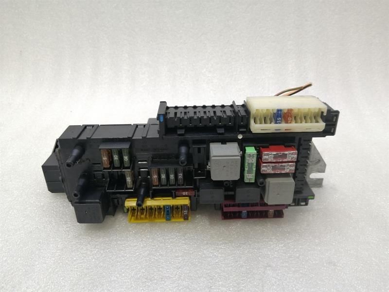 Mercedes E Class W207 Convertible Rear SAM Fuse Box A2129004401 Fuse Box
