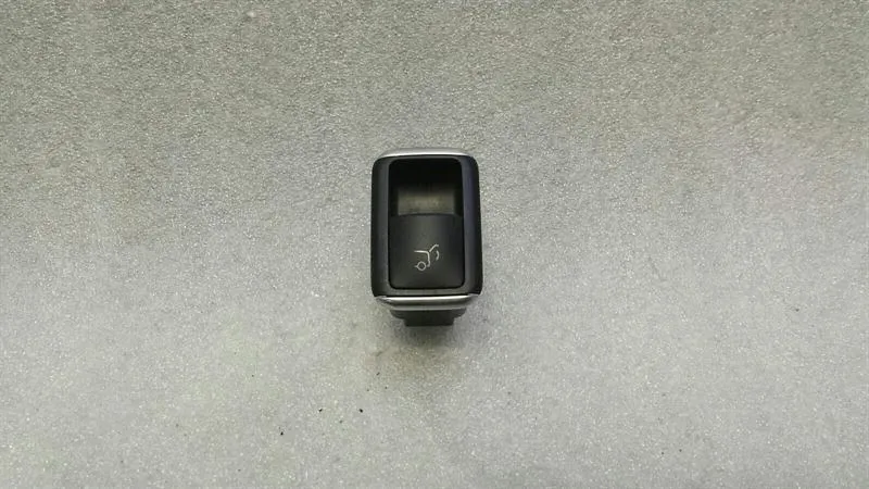 Mercedes GLS X166 Boat Lid Switch A1668707610 Tailgate Switch