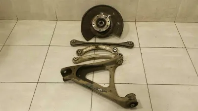 Porsche Cayenne 958 right rear hub 95833161201 wheel bearing housing rear right