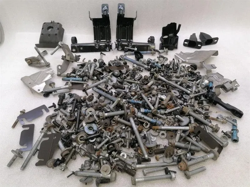 Mercedes SL R231 SCREENS BOLTS FROM ONE CAR SET SCREWS
