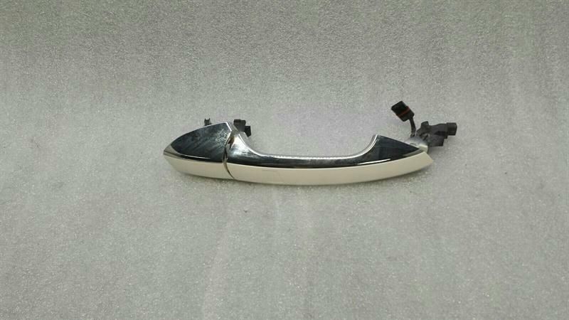 Mercedes CLS W218 front right door handle A2047601470 door handle front keyless go