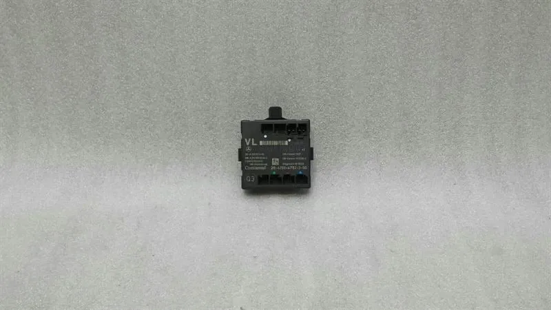 Mercedes CLS W218 front left door module A2129004014 door control unit left