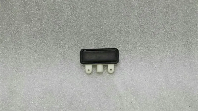 Mercedes CLS W218 boot switch A2218702410 switch tailgate W218 W221