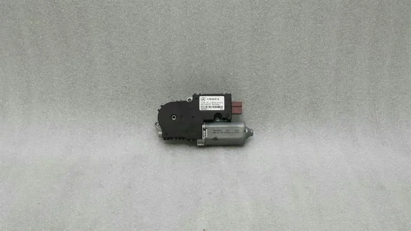 Mercedes CLS W218 Sun Roof Engine A2188200142 Sunroof Motor