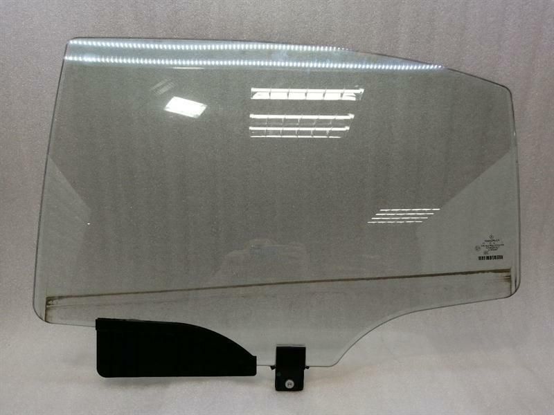 Mercedes W221 Left Rear Glass A2217302918 door window rear Li double layer LWB