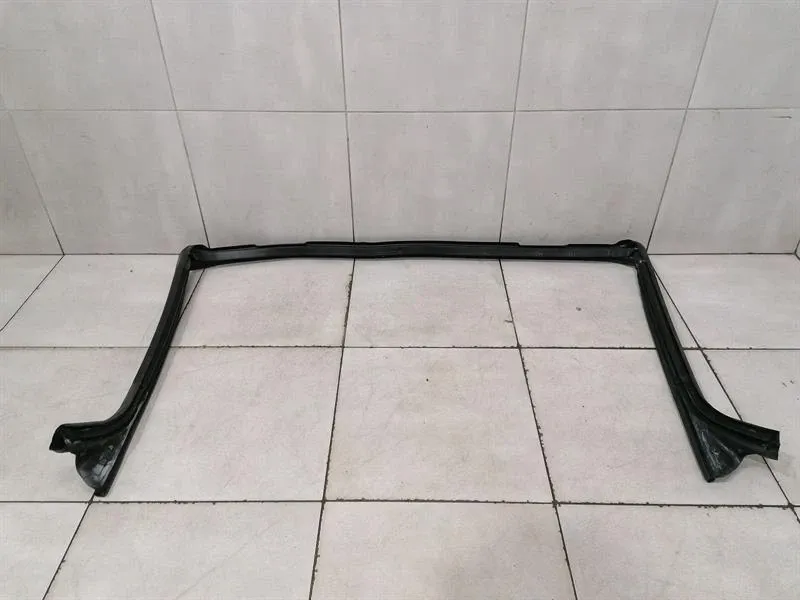Ferrari 458 F142 Spider Windscreen Seal 82200900 Seals