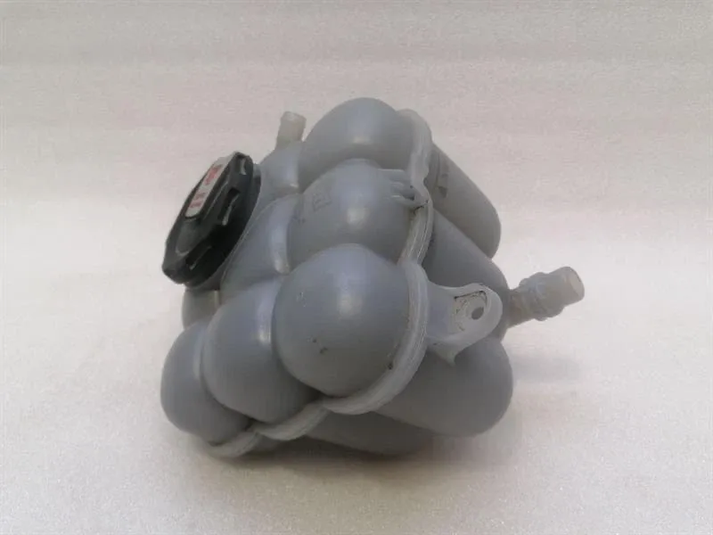 Bentley Bentayga 36A MK2 Expansion Tank 4M0121405AG Expansion Tank Coolant
