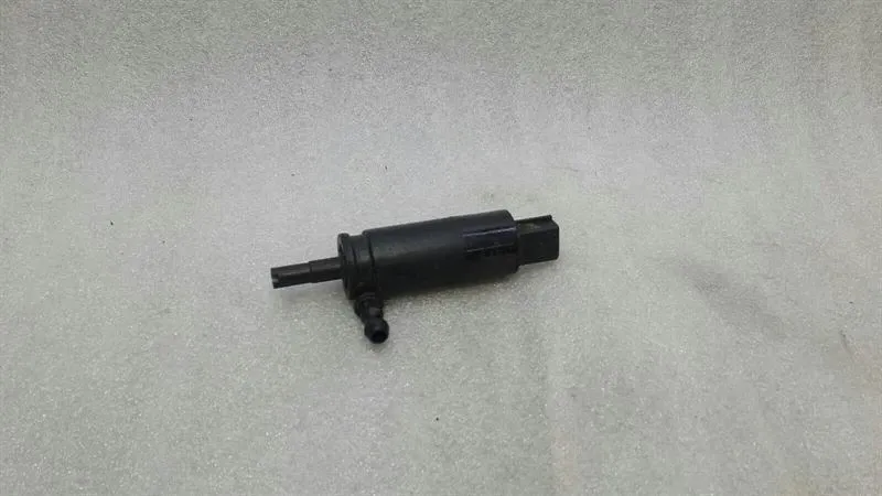 BMW 3 Series E92 E87 E64 E61 Washer Fluid Pump 6973097 Washer Water Pump