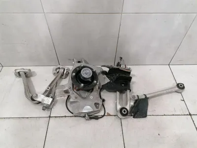 Porsche 911 992 Left Front Hub 9GT407245XC Wheel Bearing Housing Front Left