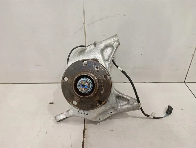 McLaren 720S Spider Left Front Hub 14B0710CP Wheel Bearing Housing Front Left