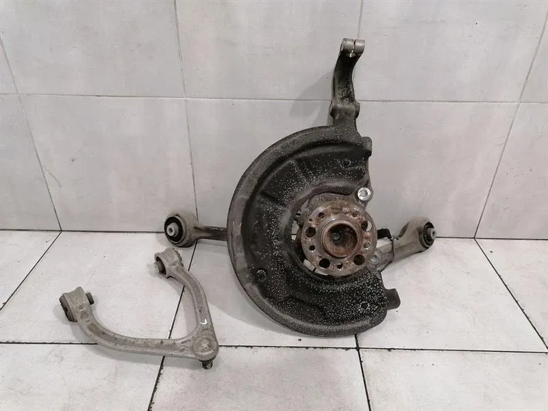 Mercedes CL63 AMG W217 Left Front Hub A2223321901 Wheel Bearing Housing Front Left