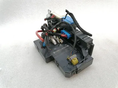 Mercedes GT C190 GTS S COUPE Fuse Box A1909063700 Fuse Box SAM