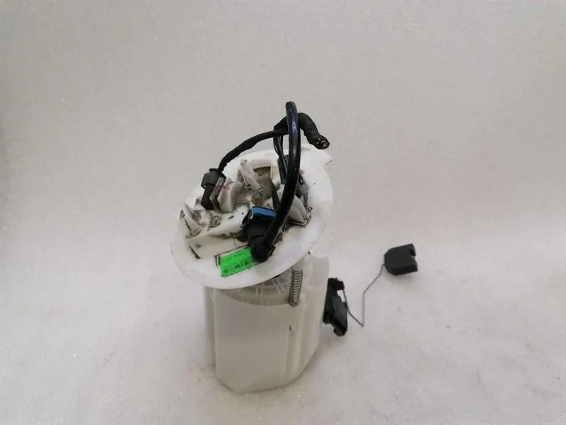 Mercedes C63 AMG W205 Fuel Pump Electric A2054708501 Fuel Pump M177 V8
