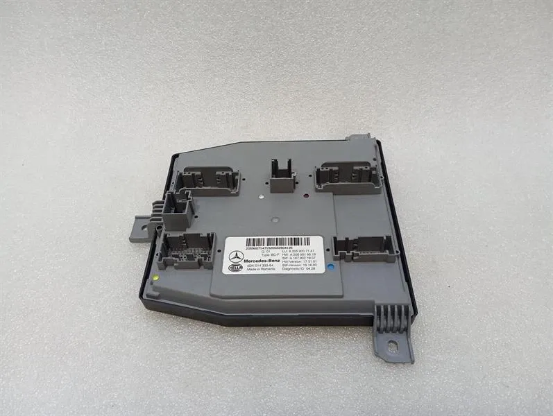 Mercedes C Class W205 Electronic Module A2059007147 Control Unit