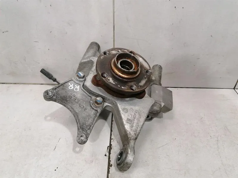 McLaren 570S Spider Right Rear Hub 11BA0094CP Wheel Bearing Housing Rear Right