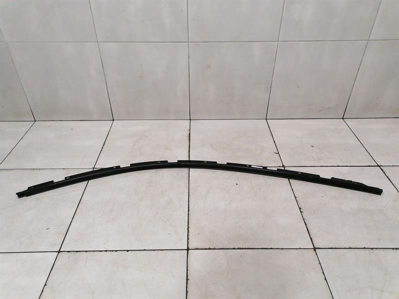 McLaren RIGHT Body Moulding 13A6913GP Bar RIGHT