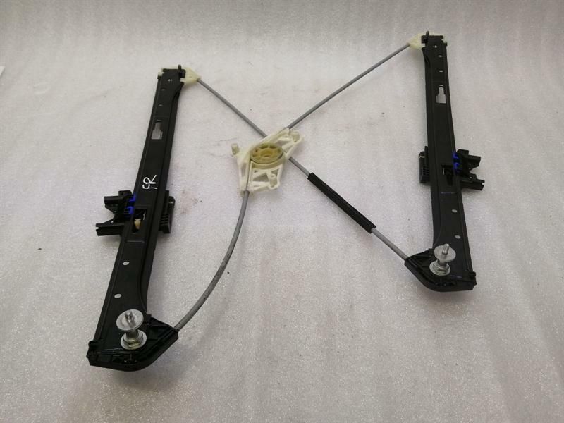 Porsche Macan 95B Right Front Door Winder 95B837462 Window Regulator Front Right