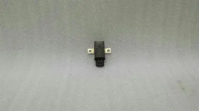 Aston Martin DB9 Volante Relay 6C1T-10B28-AA Relay