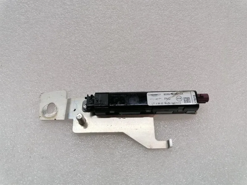 ASTON MARTIN FAST S Aerial / Antenna ED33-19C847-CA Antenna