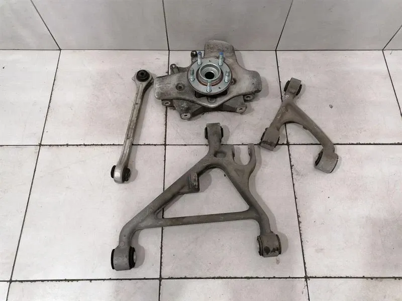Aston Martin DB9 Volante Left Rear Hub AD23-5A971-AA Wheel Bearing Housing Rear Li