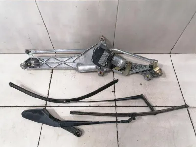 Maybach 62 V240 Front Wiper Linkage A2408200842 RHD RIGHT HAND DRIVE