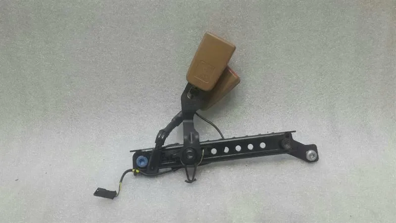 Mercedes S-Class W221 belt buckle rear A2218601269 belt buckle