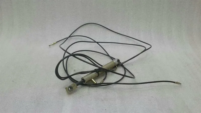 Mercedes SL R230 Right Hydraulic Cylinder A2308001272 Hydraulic Cylinder RE.