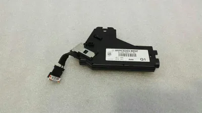 Mercedes SL R230 Left Antenna Amplifier A2308207189 Antenna Strengthening Left