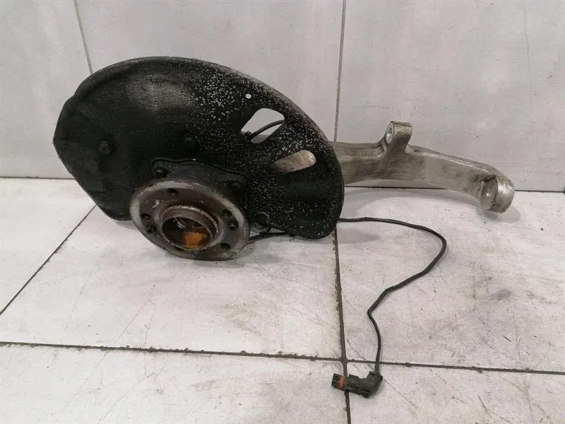 Mercedes GLE W292 C292 Left Front Hub A1663300920 Wheel Bearing Housing Front Left