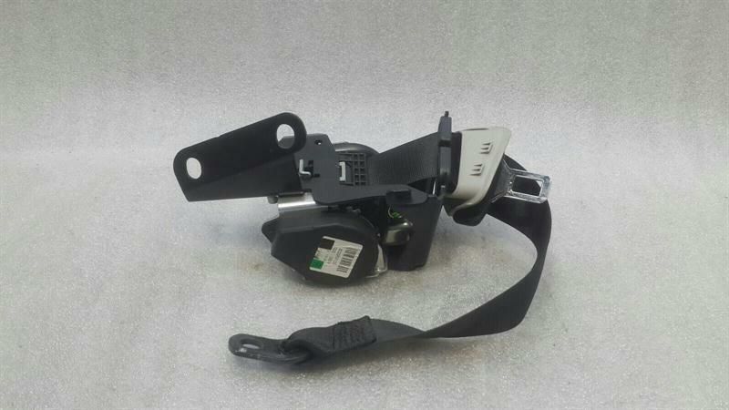 Mercedes CLS W219 front seat belt A2198600285 seat belt belt front right