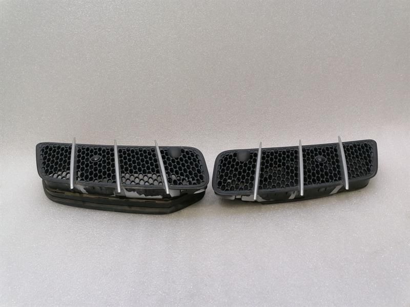 Решетка на предния капак Mercedes SL R230 A2308301118 Решетка на радиатора