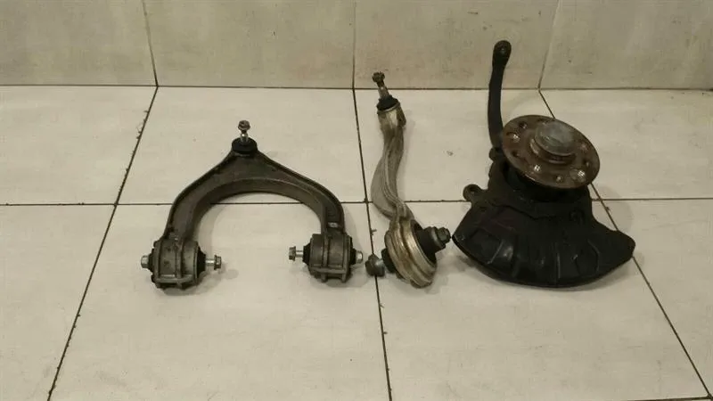 MERCEDES S55 AMG W220 Right Front Hub SET A2203304220 Wheel Bearing Housing Front Re