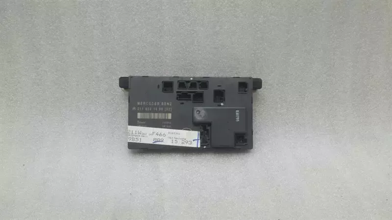 Mercedes E Class W211 door control unit front left A2118201585 FLH door modules
