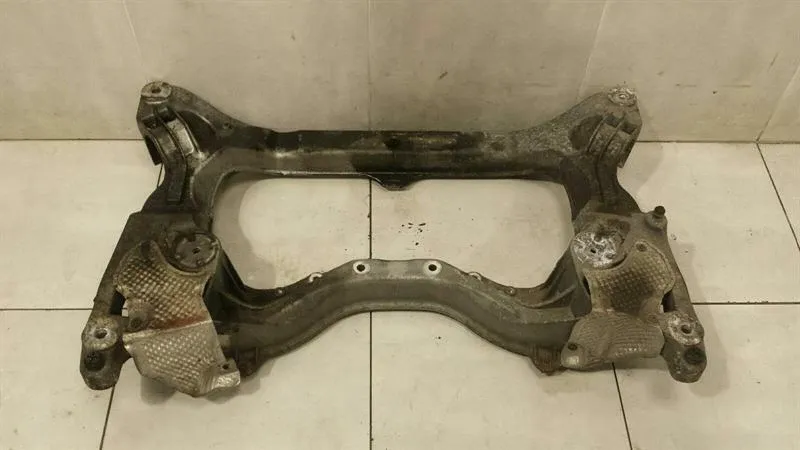 Mercedes SL55 AMG M113 V8 R230 Beam Subframe Front A2306280357 Front Axle Beam