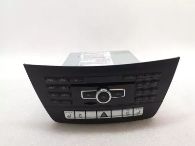 Mercedes C W204 CD Player A2049004711 Audio System Controller HEAD UNIT HIGH