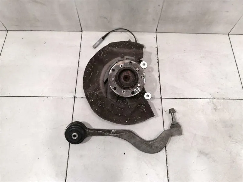 BMW 6 Series E63 Left Front Hub 31212282889 Wheel Bearing Housing Front Left
