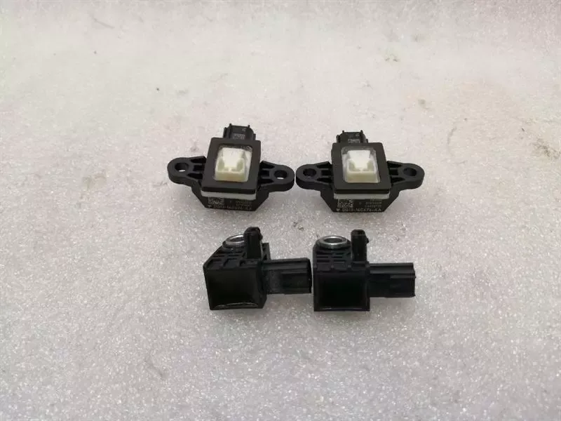 FORD MUSTANG MK6 S550 Crash Sensor Set DG13-14C676-AA Crash Sensor Set