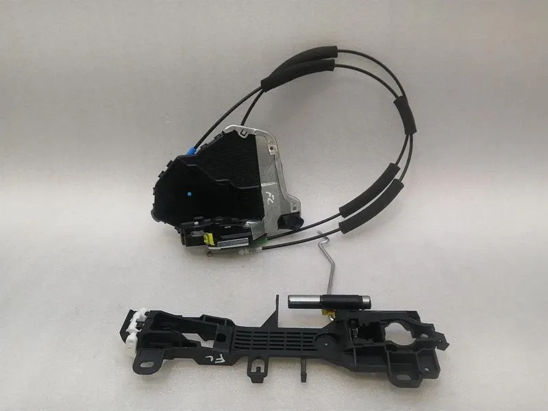 XUS RC F TRACK XC10 door lock 69030-60250 door lock