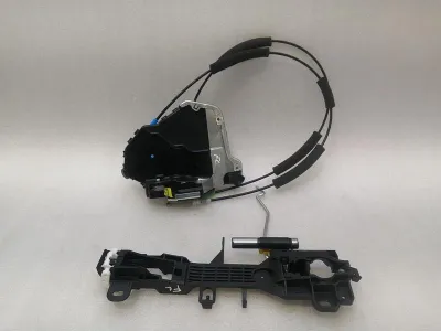 XUS RC F TRACK XC10 брава за врата 69030-60250 брава за врата
