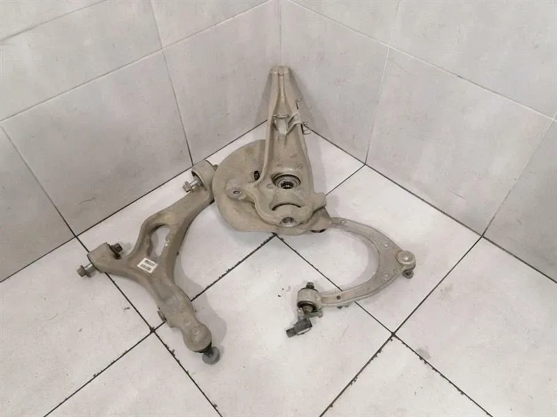 Porsche Cayenne 958 92A Left Front Hub 95834115500 Wheel Bearing Housing Front Left