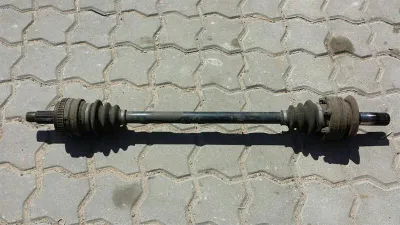 BMW 1 серия E87 полуоска задна дясна 7547070 задна дясна полуоска