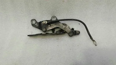 BMW Серия 1 E87 Панта на капака на двигателя LHS 7060559 Панта на капака на двигателя вляво