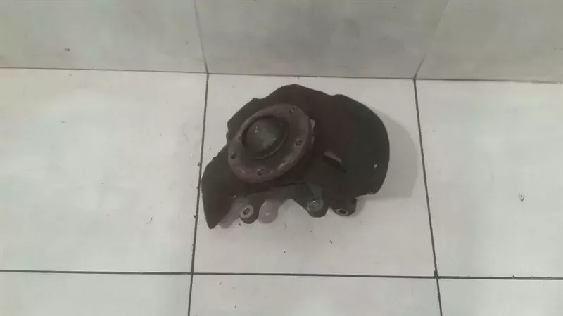 BMW Z4 E85 E86 left front hub 1096429 wheel bearing housing front left
