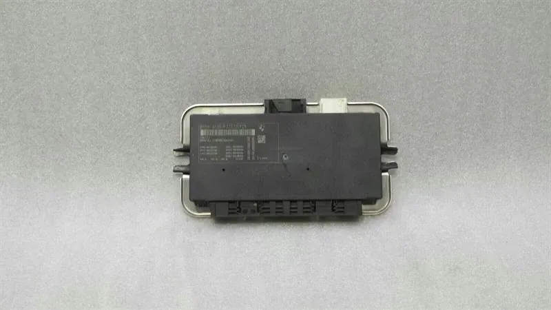 BMW 5 Series F07 GT Footwell Module 9225711 Interior Control Unit