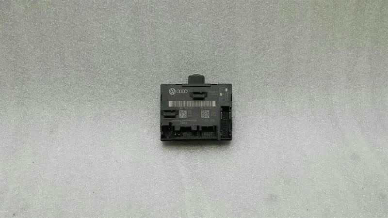 Audi S5 8T right door module 8K0959792 door control unit right.